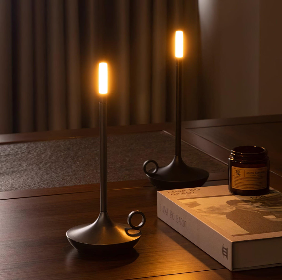 Latin Lampe de Table