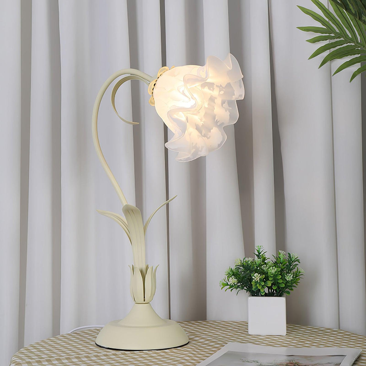 Zorien Lampe de Table en Acrylique à Motif Floral