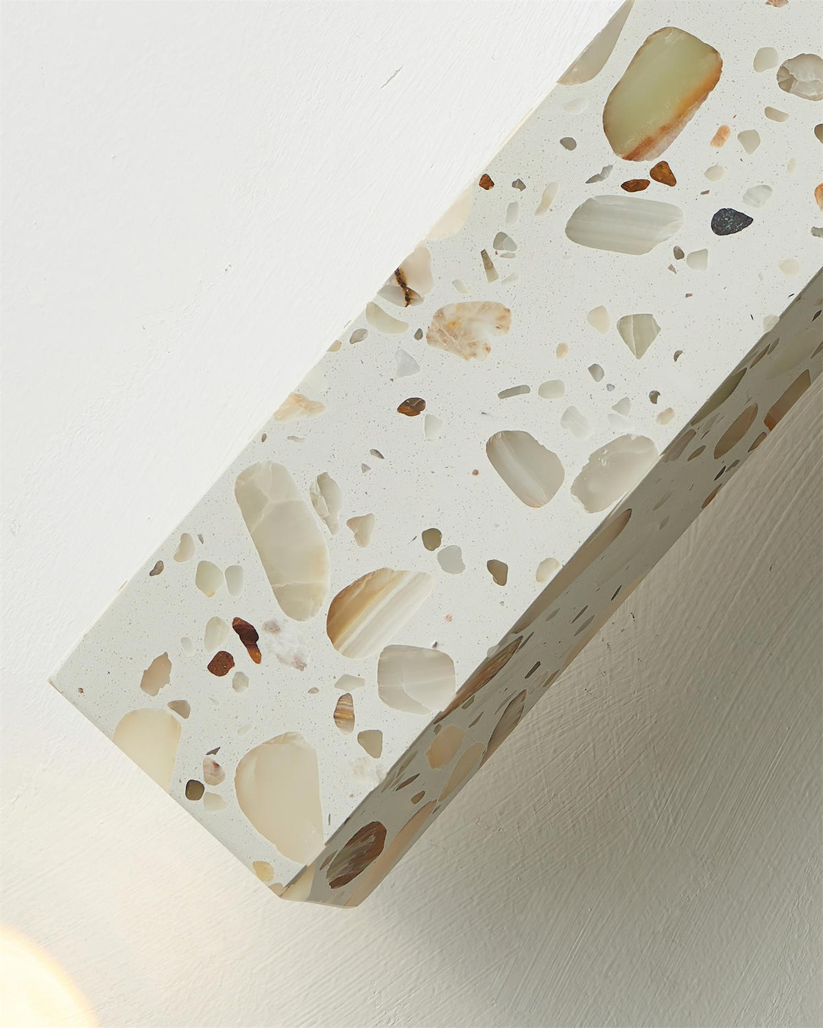Renaelle Applique Murale en Terrazzo