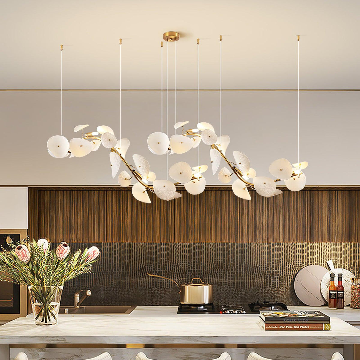 Pavaira Lustre en céramique à pétales d'élégance moderne
