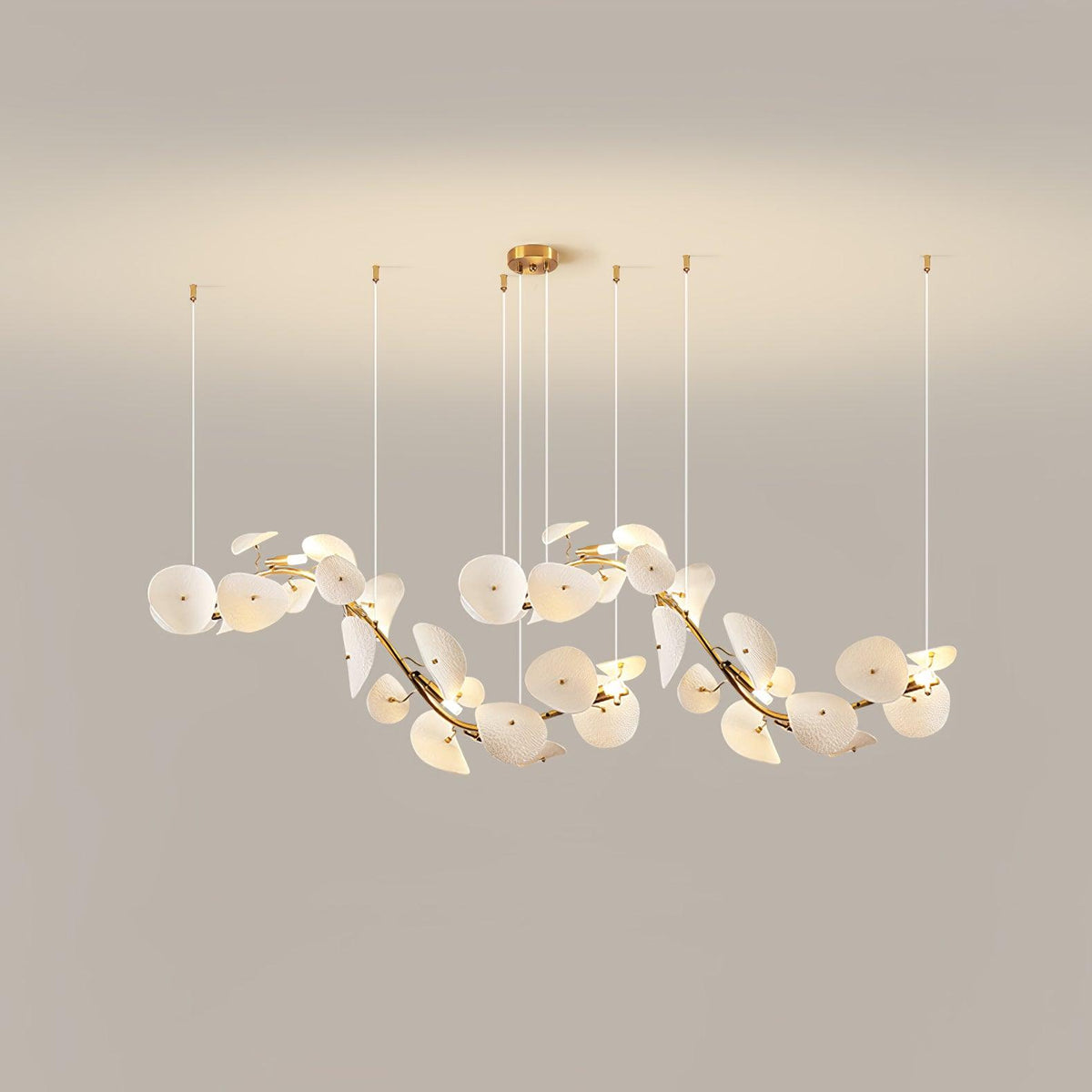 Pavaira Lustre en céramique à pétales d'élégance moderne
