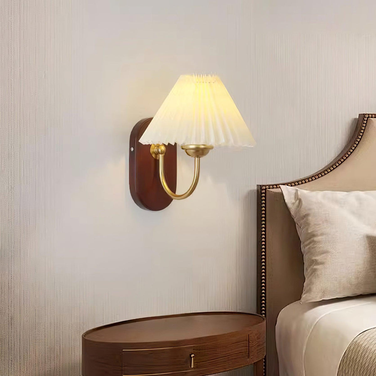 Solenne Vintage Pleated Shade Wall Lamp-Neutral Decor