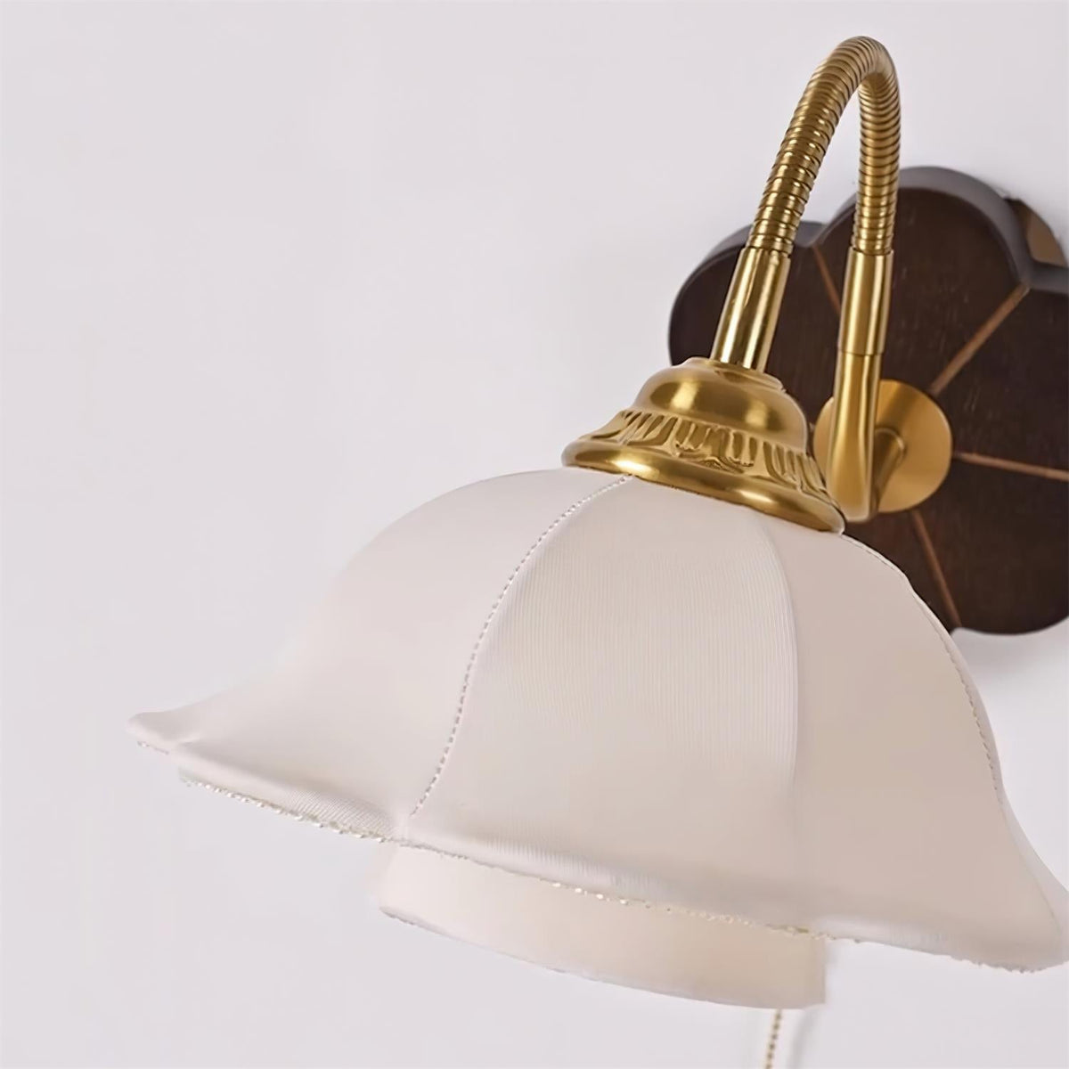 Maribel Vintage Flower Wall Lamp-Neutral Decor