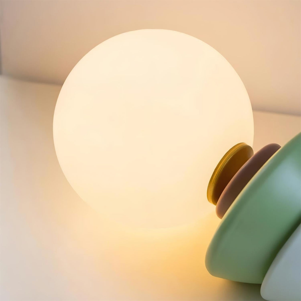 Riverise Suspension Globe