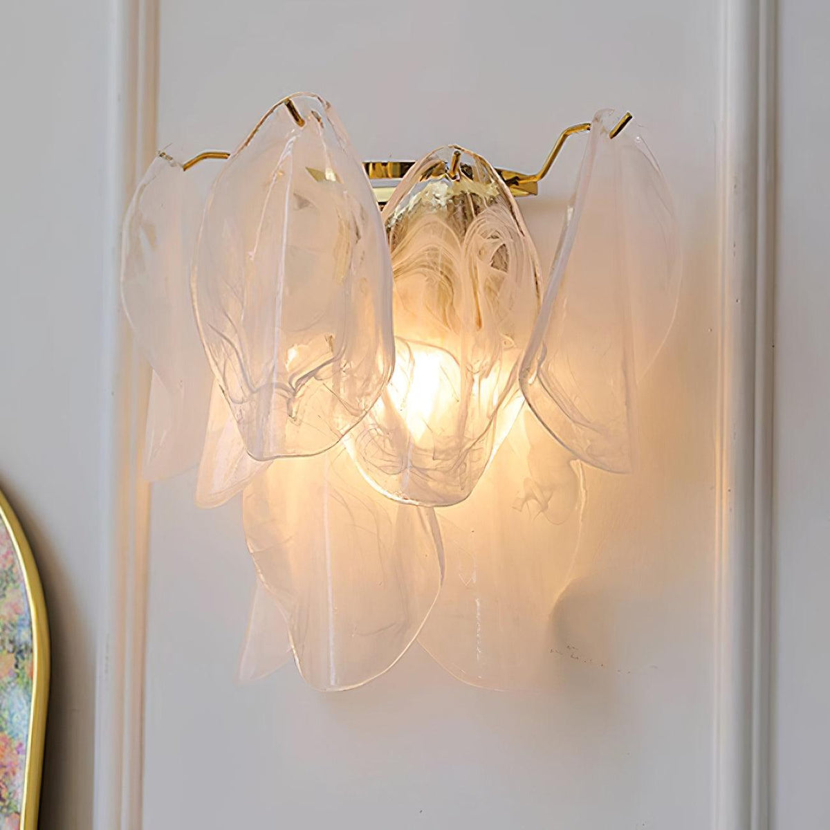 Evelo Petal Glass Wall Lamp-Neutral Decor