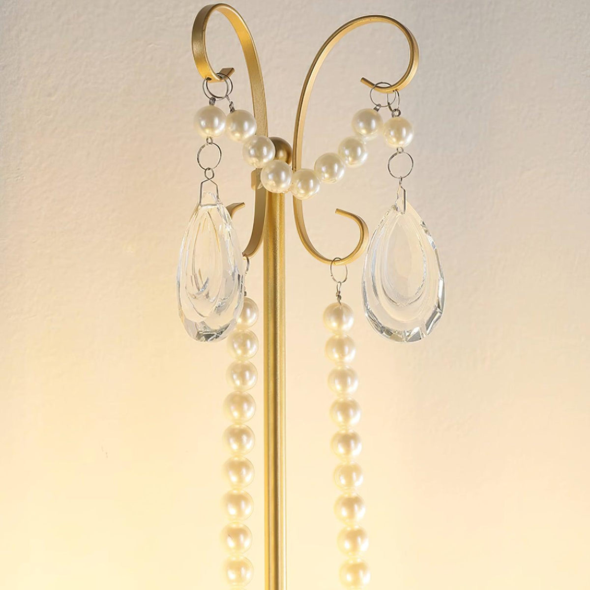 Wall Lamp Metal Crystal Pearls Ornate Elegant Chic Home Elegant-Neutral Decor