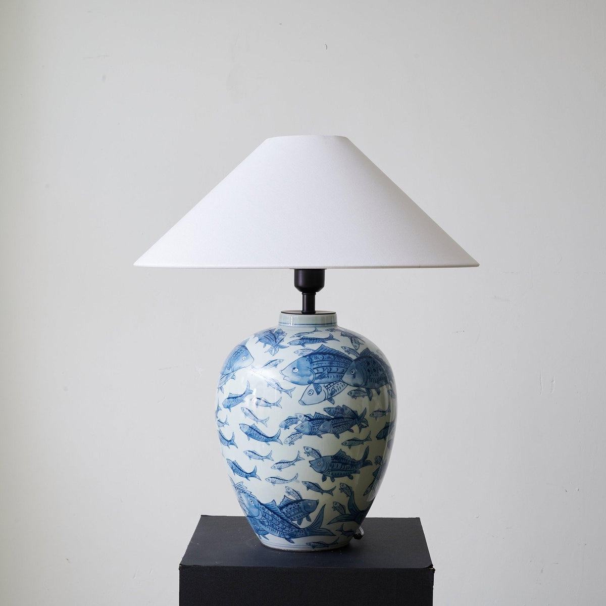 Tel Lampe de Table en Tissu Traditionnelle