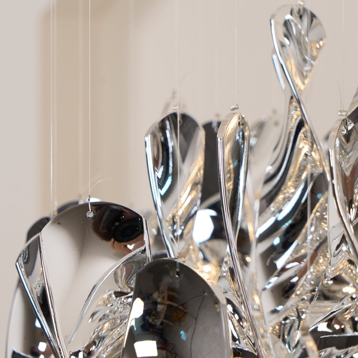 Perine Luxe Acrylique Lustre