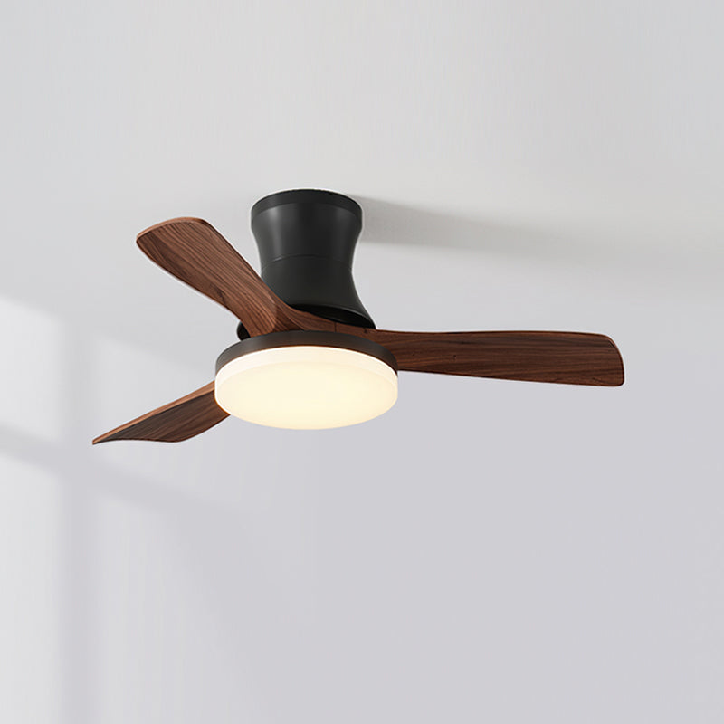 Close-up of the ABS fan blade material and texture