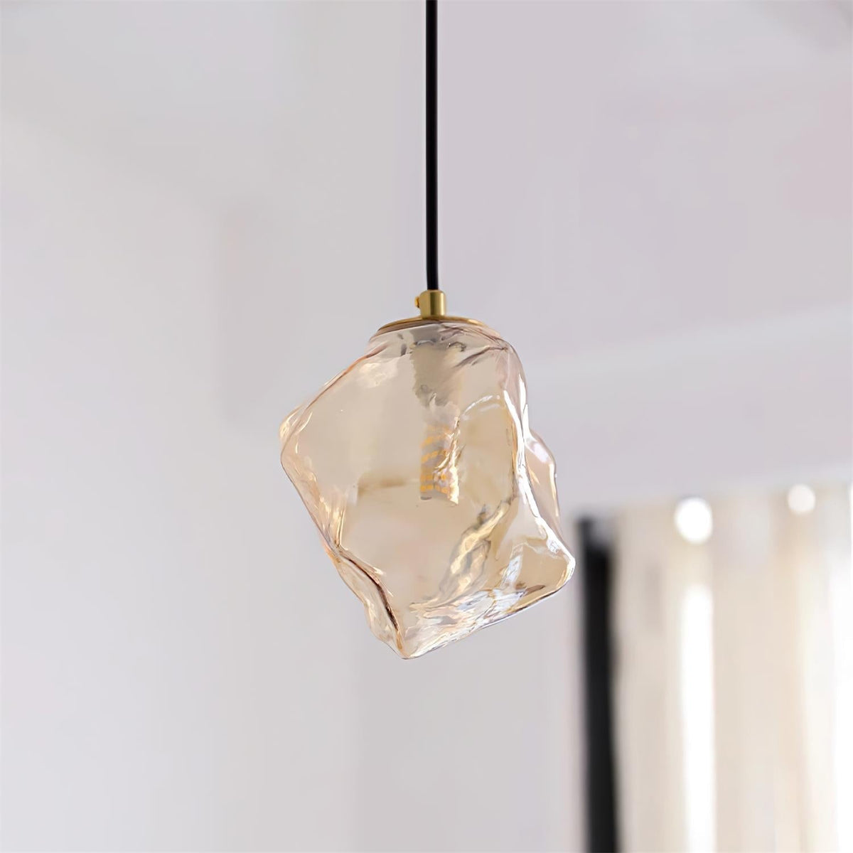 Elaeria Suspension
