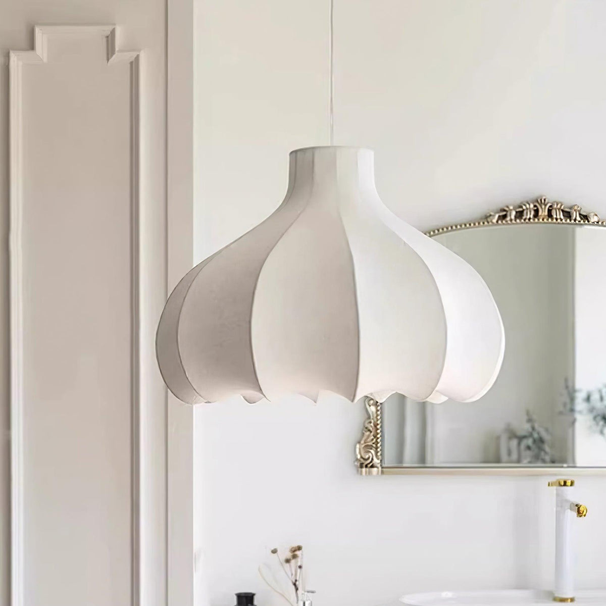 Pendant Light Silky Pleated Silk Shade White-Neutral Decor