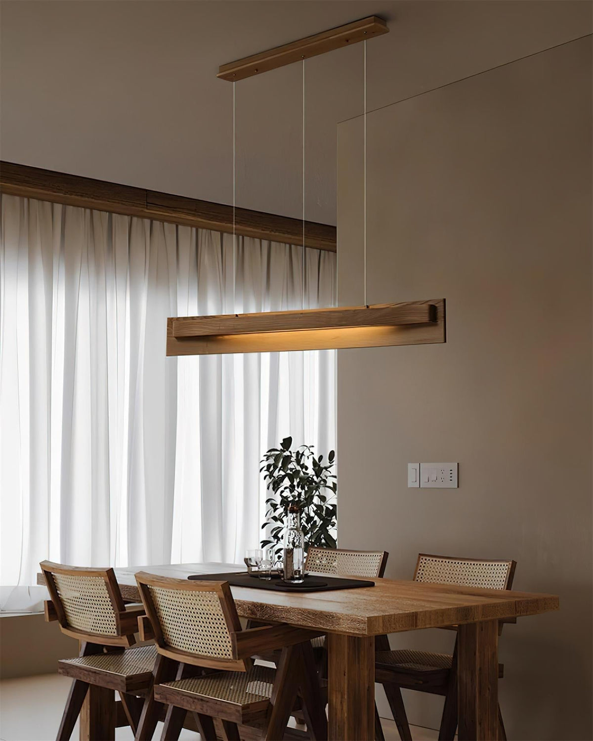 Elaelena Suspension