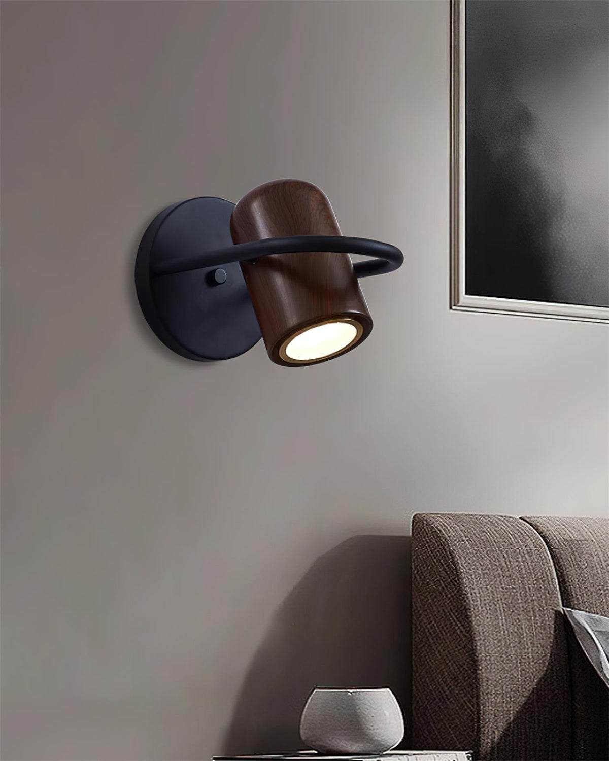Velora Wall Lamp Adjustable-Neutral Decor