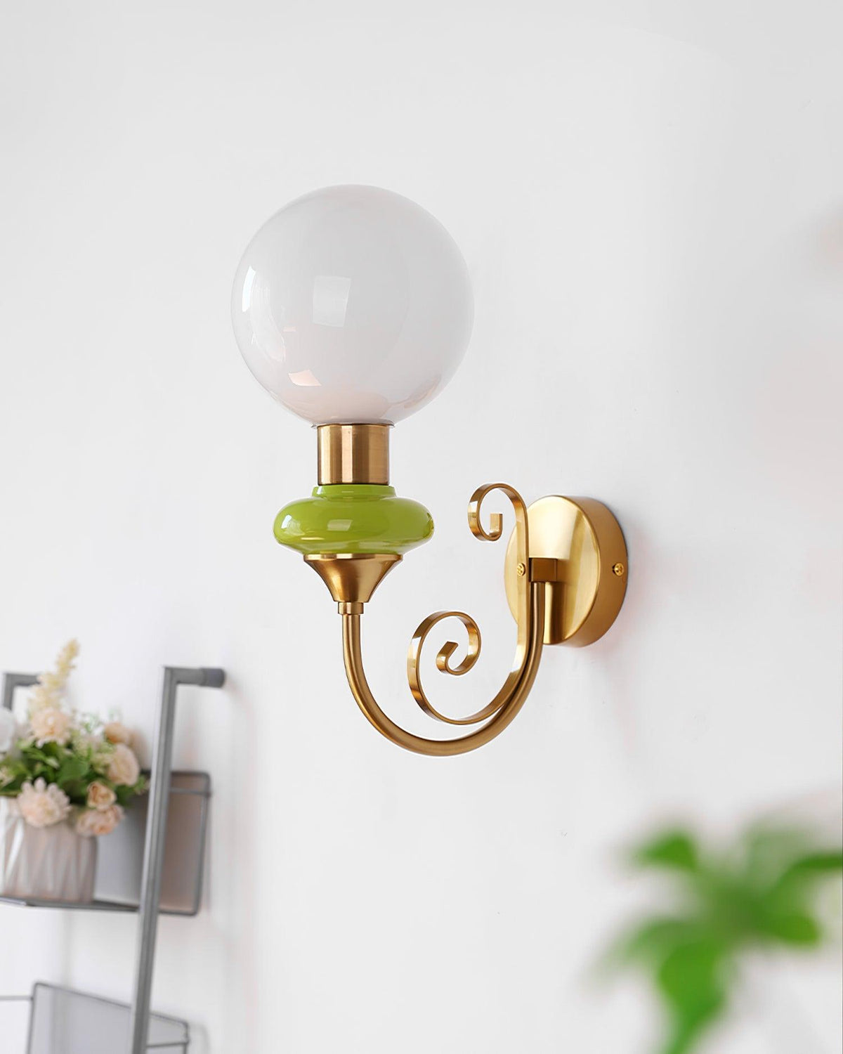 Velin Brass Wall Lamp-Neutral Decor