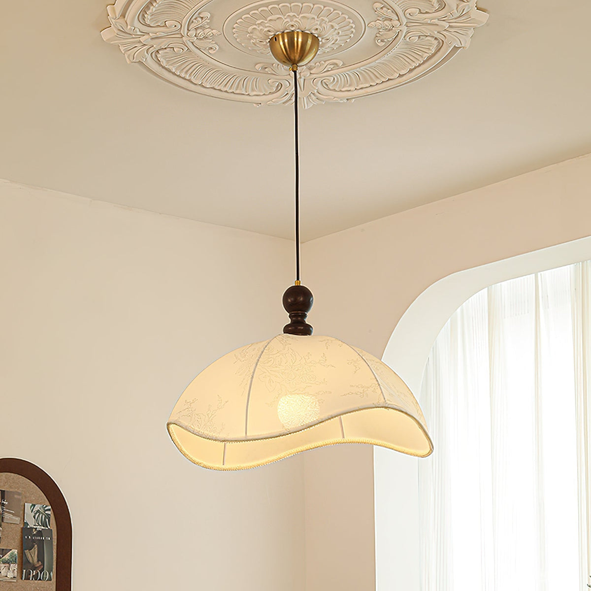 The 50cm size variant of the Oriente Pendant Light.