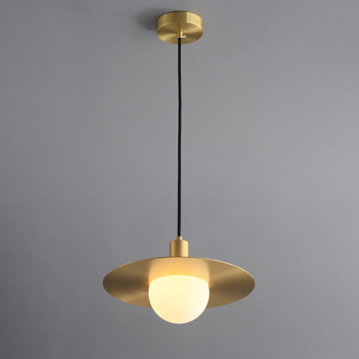 Orionis Lampe Suspendue en Verre et Laiton de Qualité Supérieure