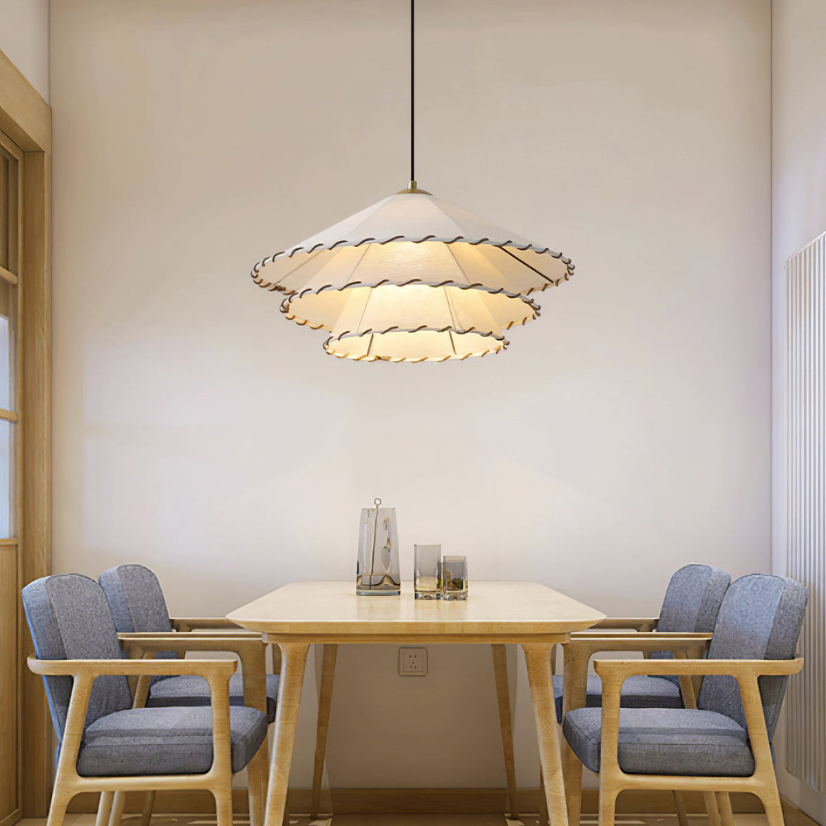 Avenalise Suspension