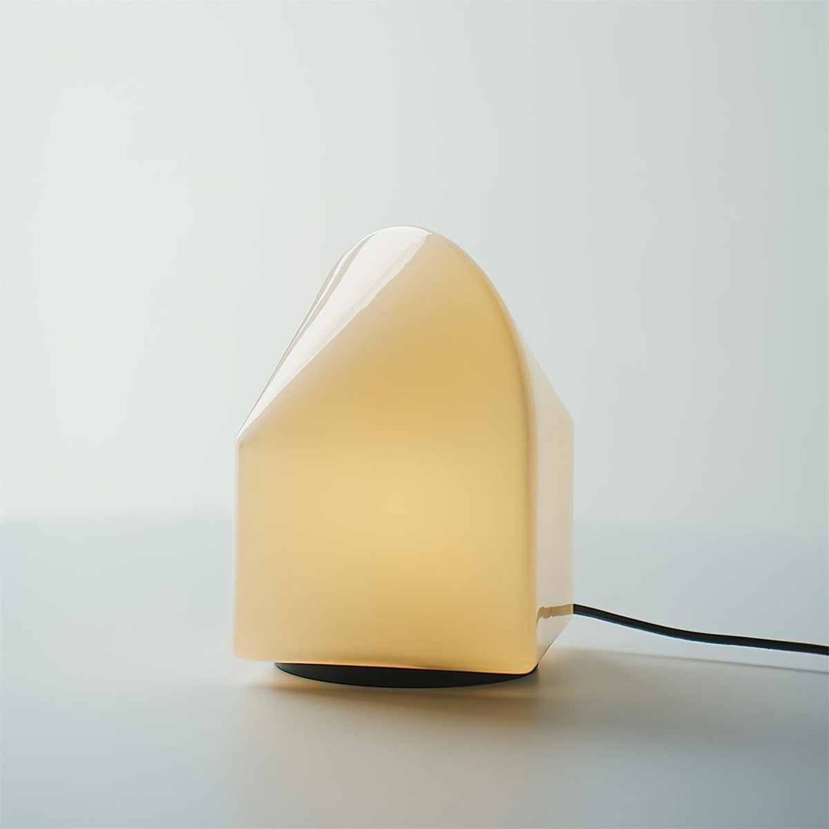 Avenuira Lampe de Table