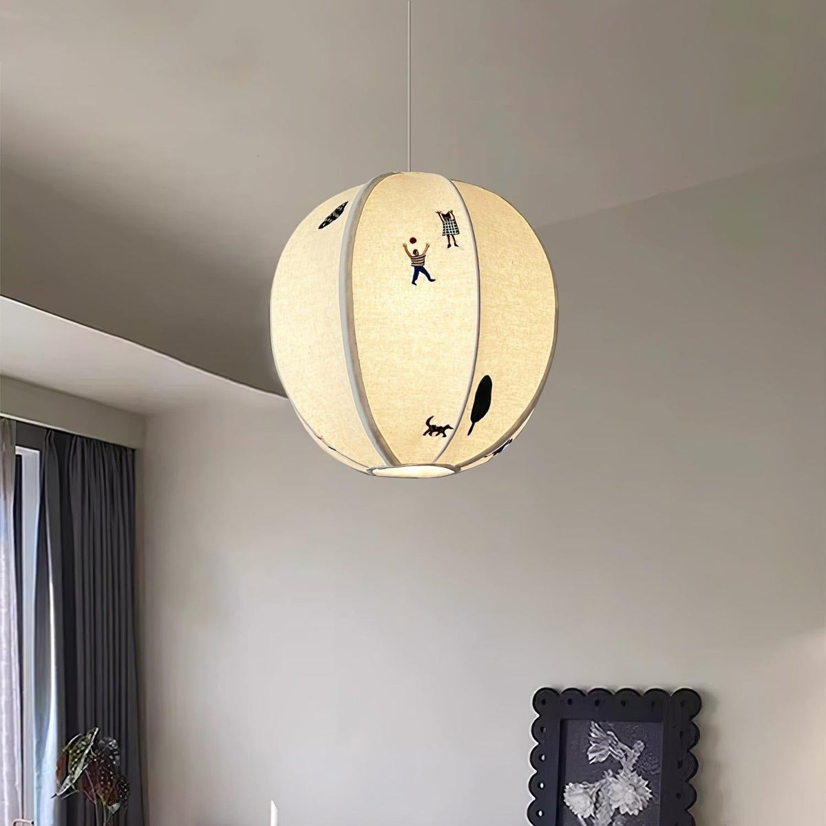 Elva Suspension Boule en Papier avec Motifs Dessinés