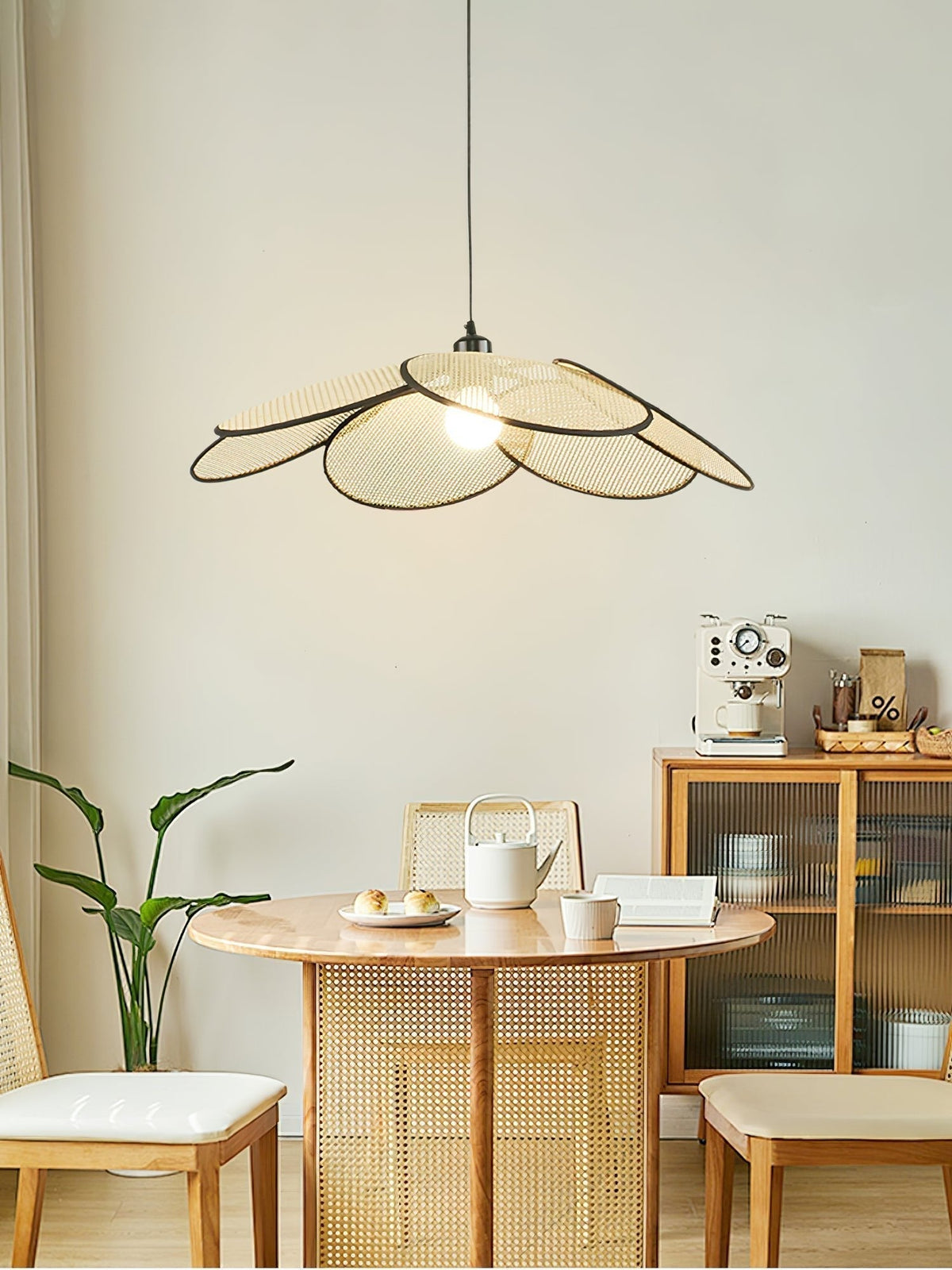 Saliona Premium Élégance Pétales Rotin Tissu Pendentif Lampe