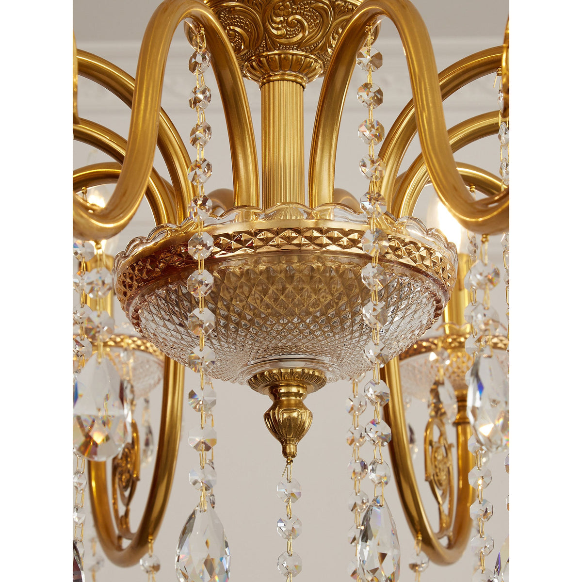 Tarrowick Astoria Lustre