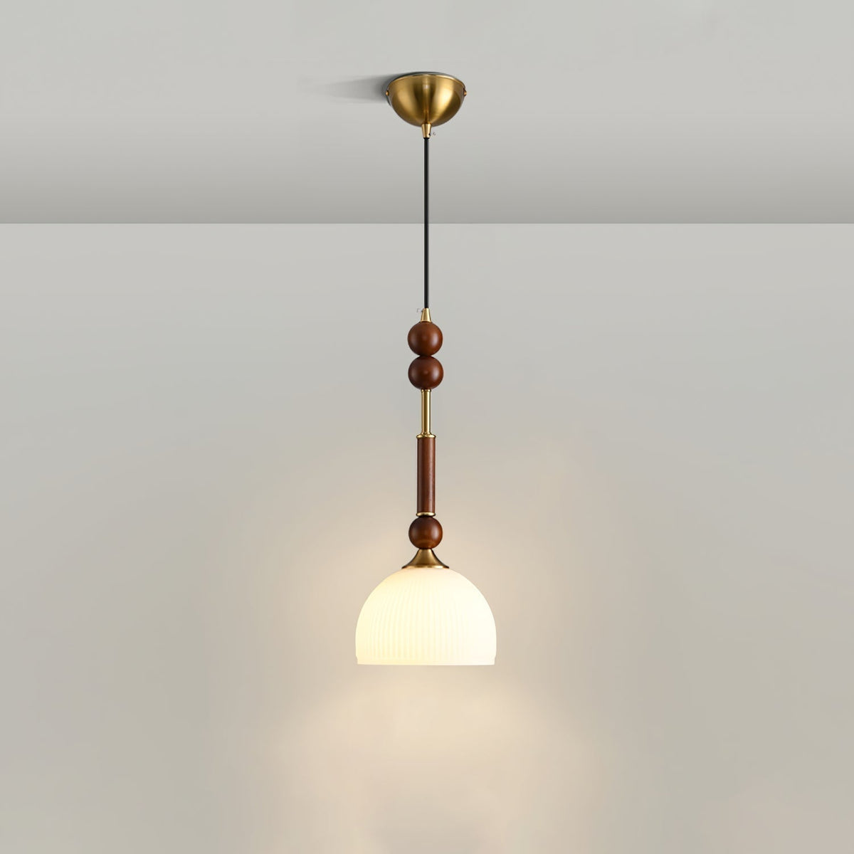 AmberGlow Suspension en Bois Vintage