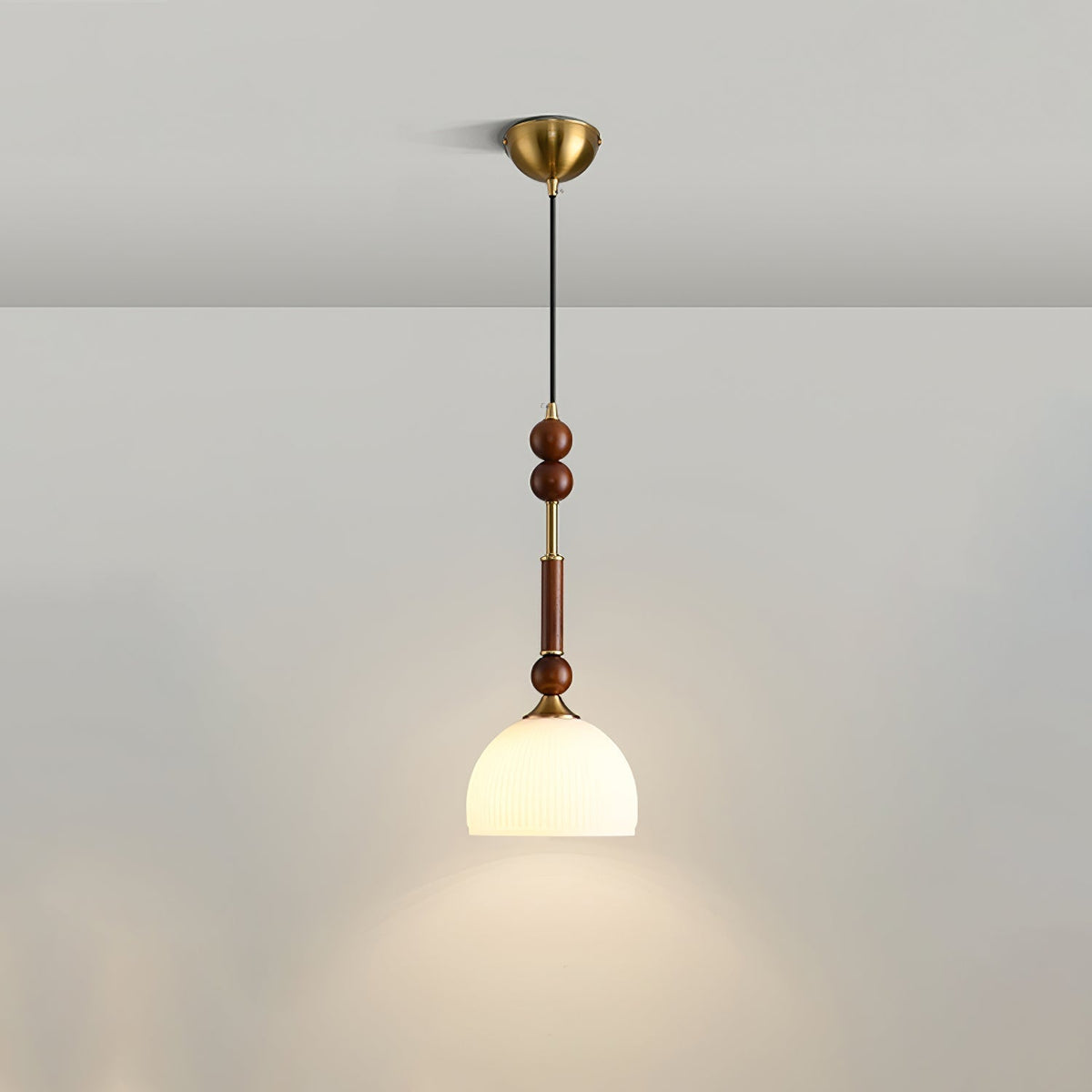 AmberGlow Suspension en Bois Vintage