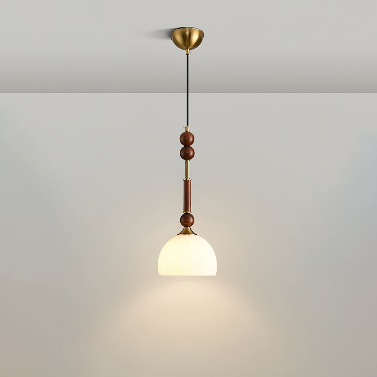 AmberGlow Suspension en Bois Vintage