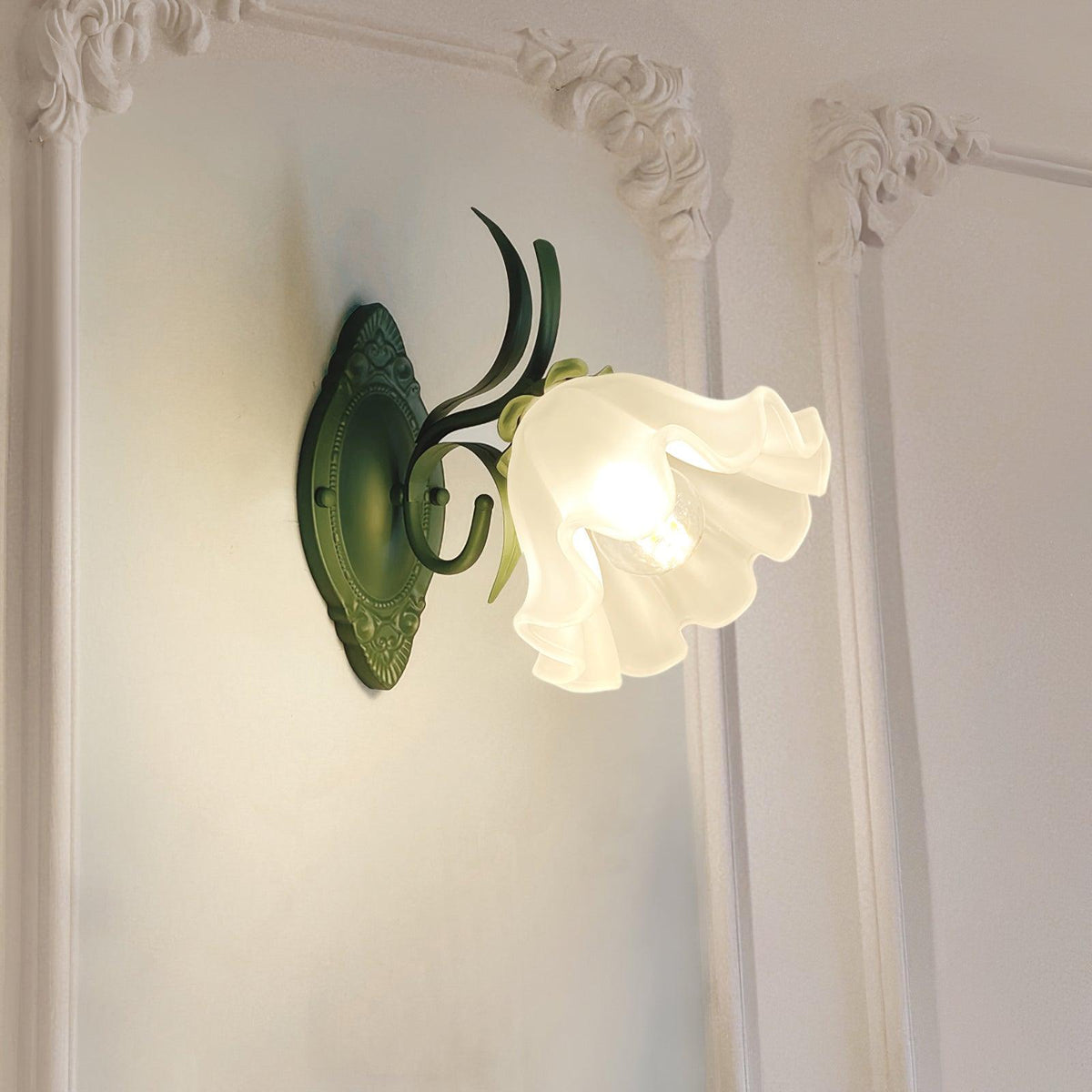 Wall Lamp Vintage Floral Glass Shade for Bedroom and Living Room-Neutral Decor