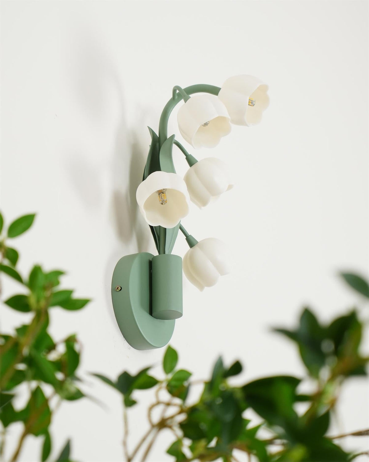 Lily Wall Lamp-Neutral Decor