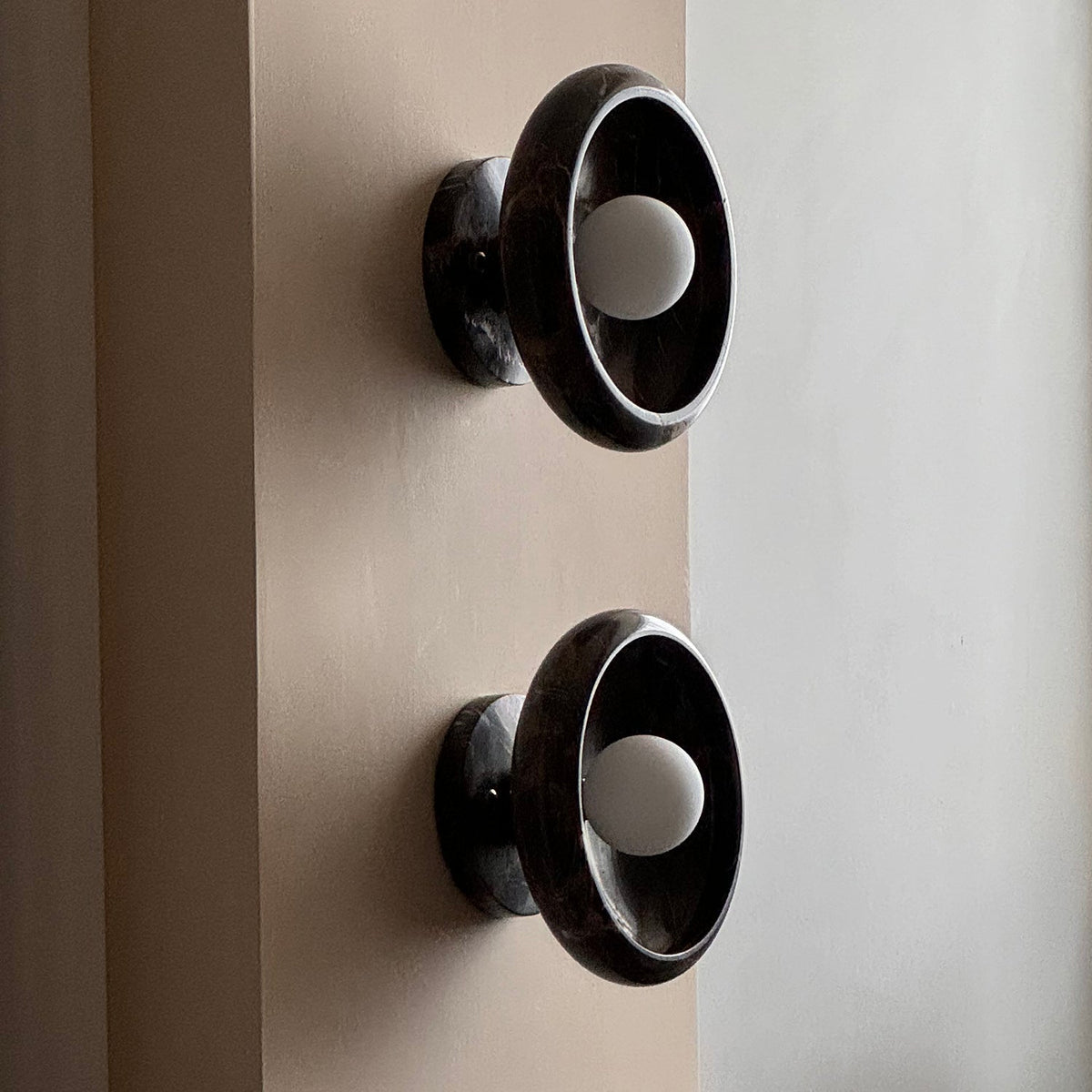 Onvix Natural Onyx Wall Light-Neutral Decor