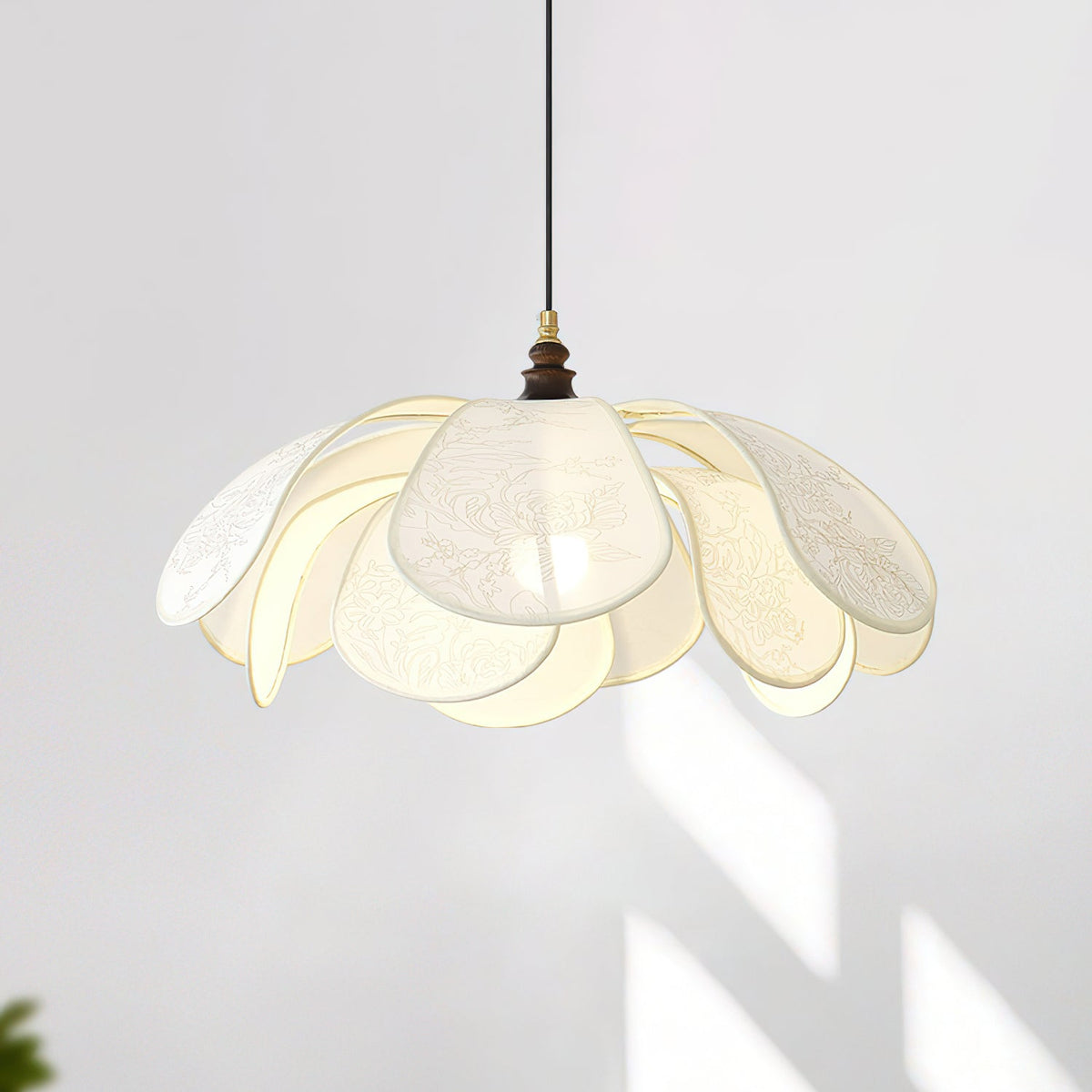 Lumisine Suspension