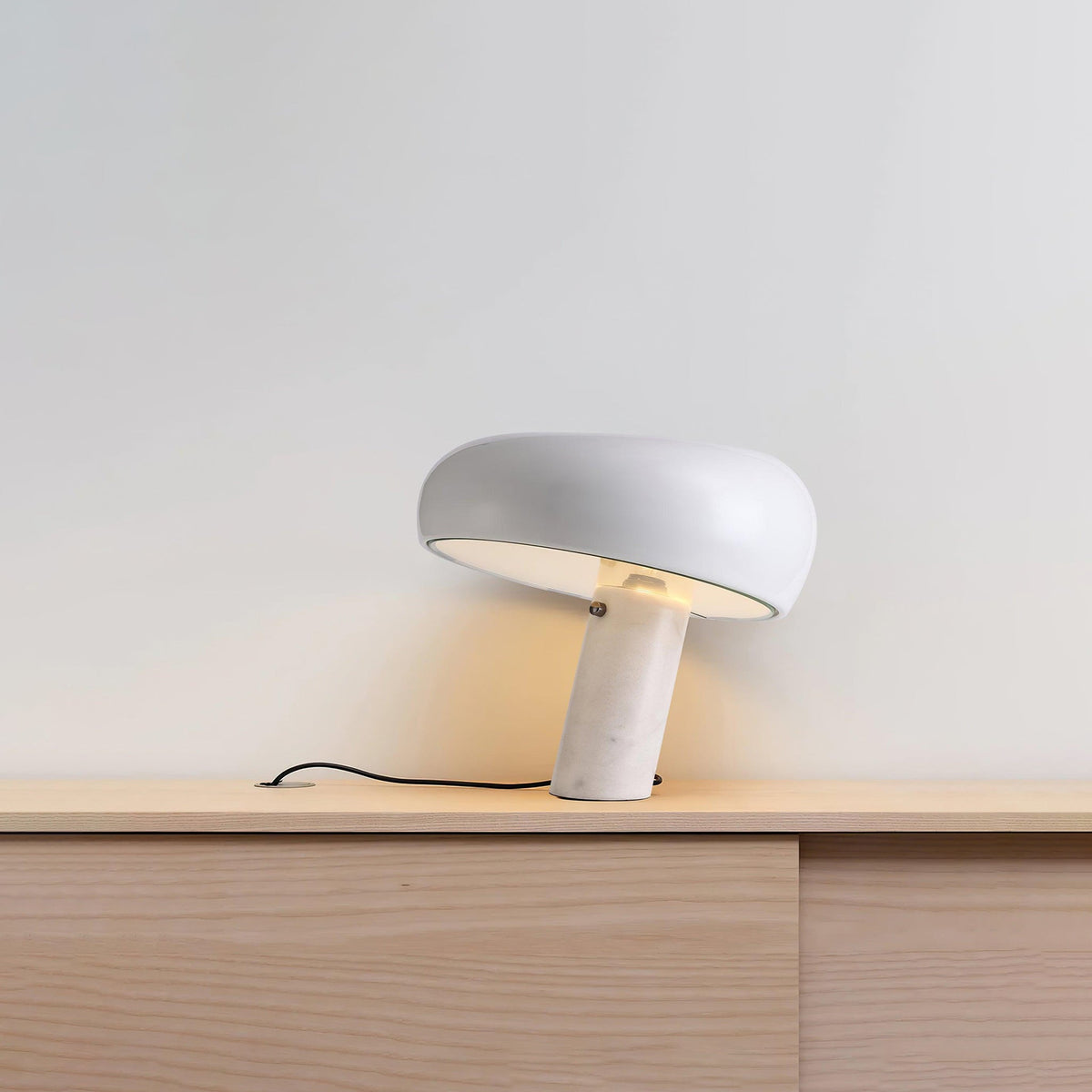 Nucleus Lampe de Table en Marbre