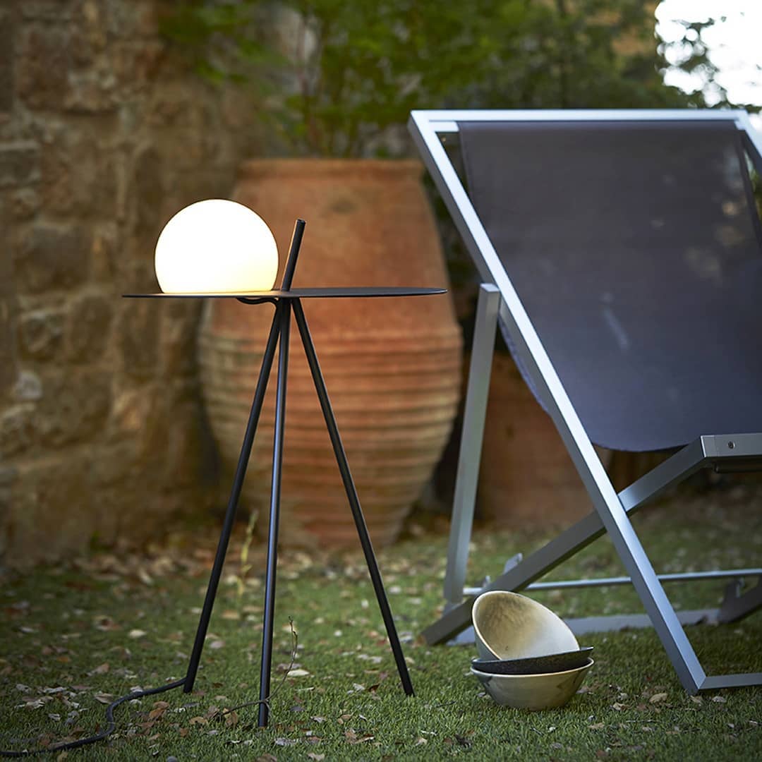 Quineva Lampe de Table sur Pied Solaire Trépied Extérieur