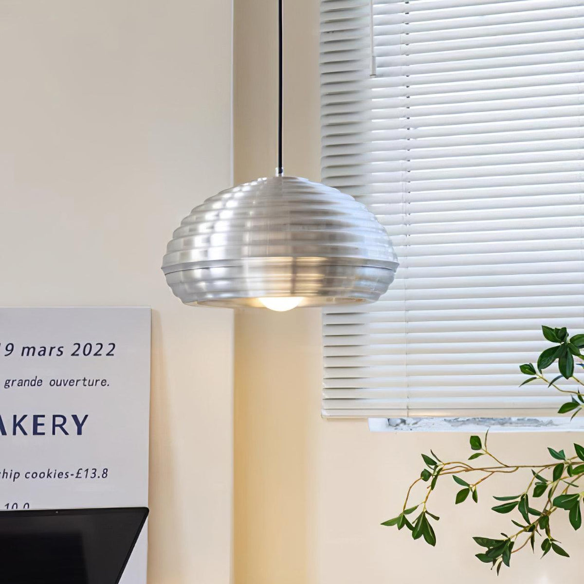 Adrien Suspension Minimaliste