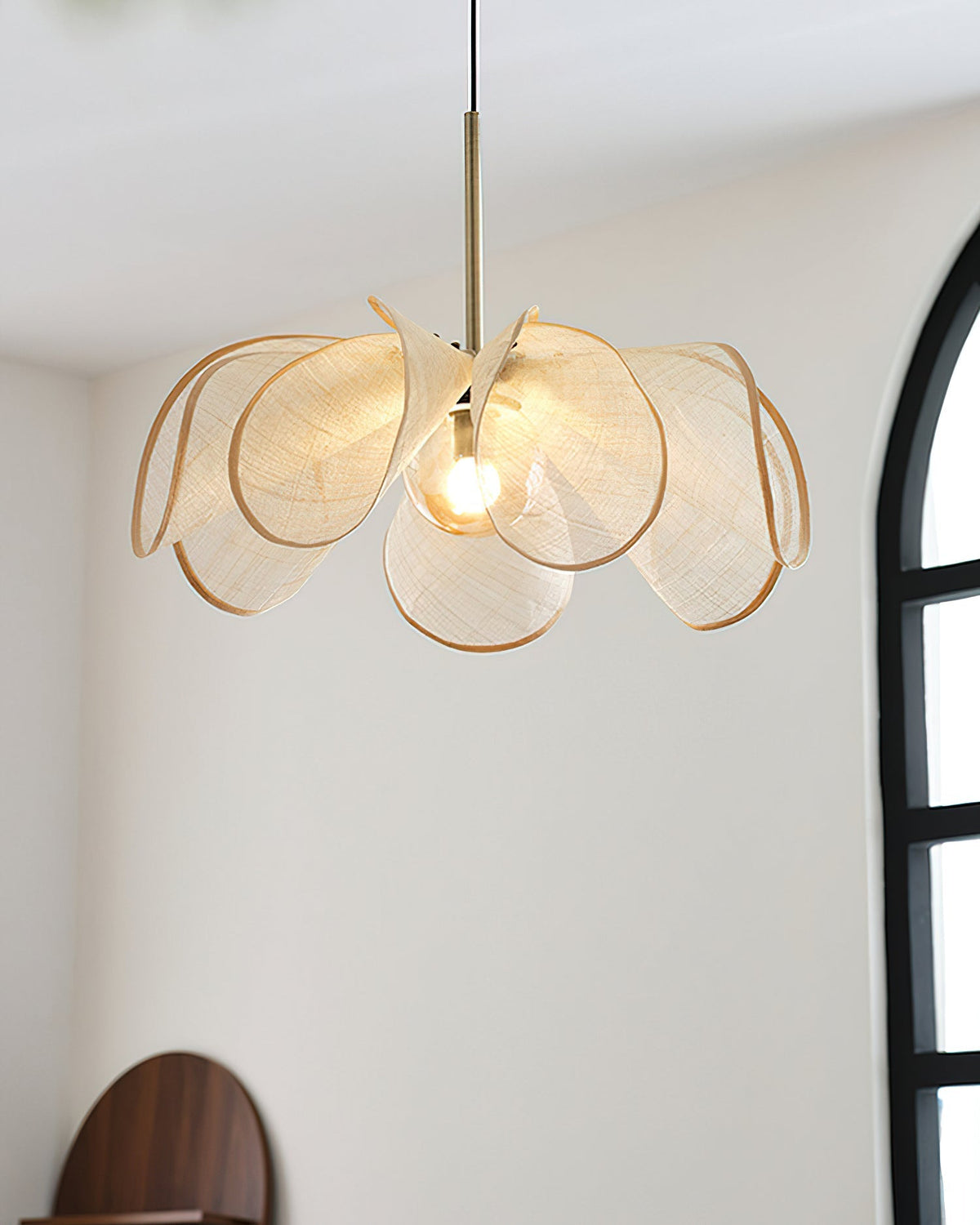 The black version of the Styria Petals Pendant Lamp viewed from below.