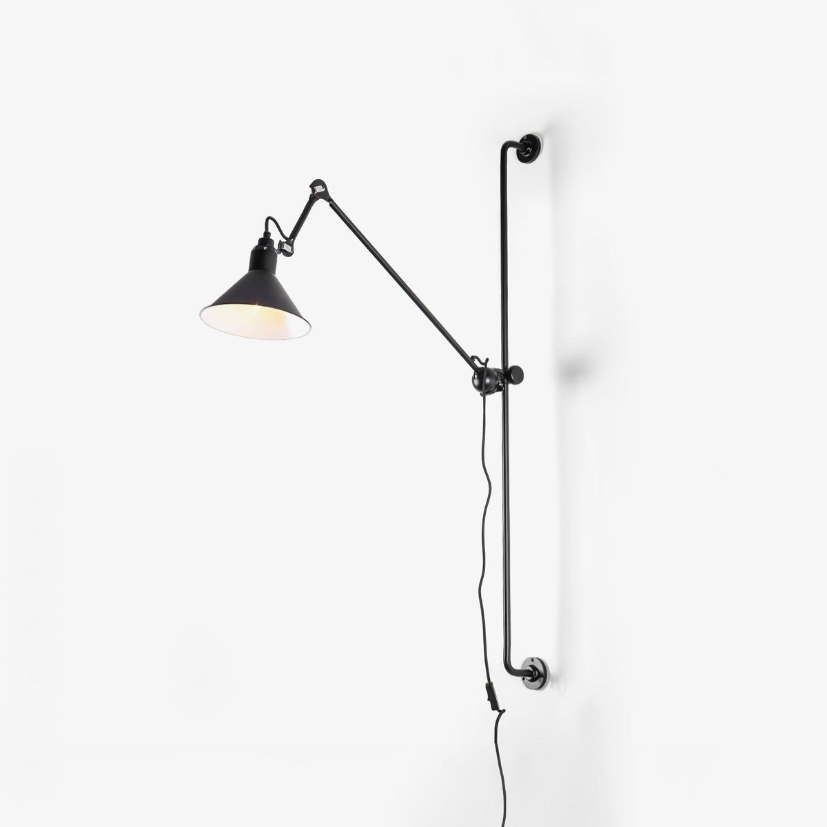 Lumen Applique Murale à Bascule avec Cadre de Support