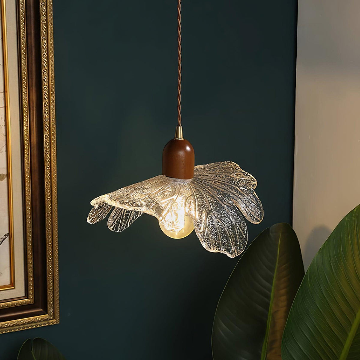 Pendant Lamp Tiffany-Style Glass Floral Shade Art-Neutral Decor