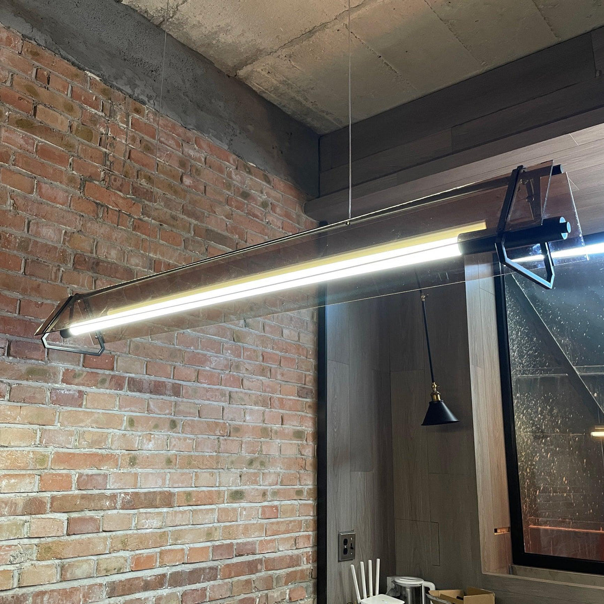 Lunaris Suspension Minimaliste en Verre