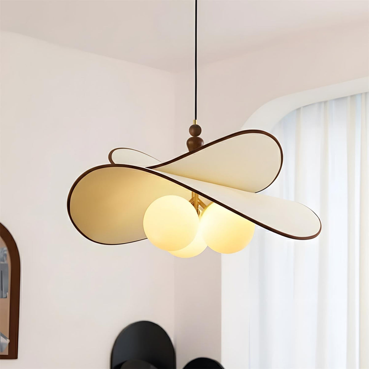 Arlena Suspension