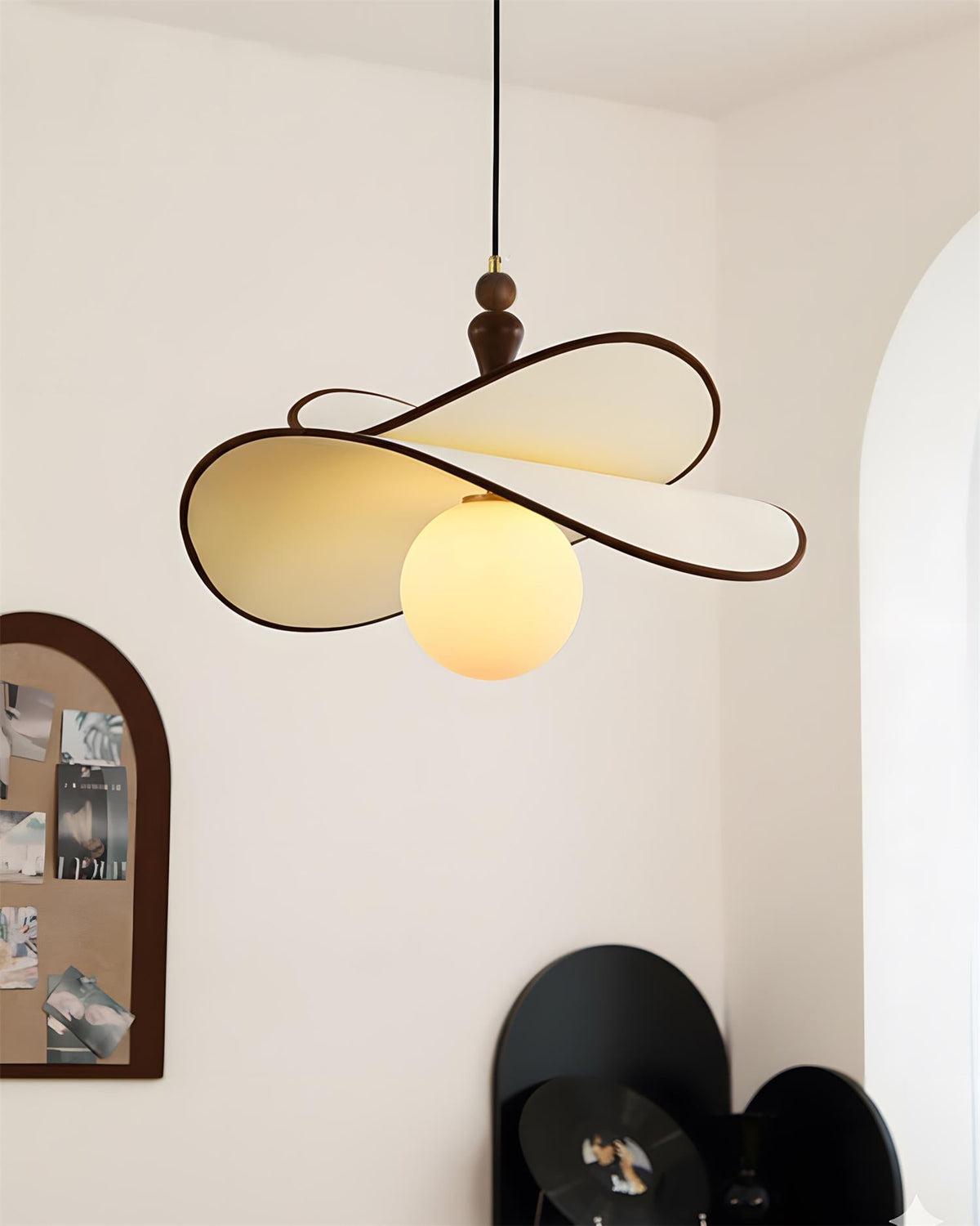 Arlena Suspension