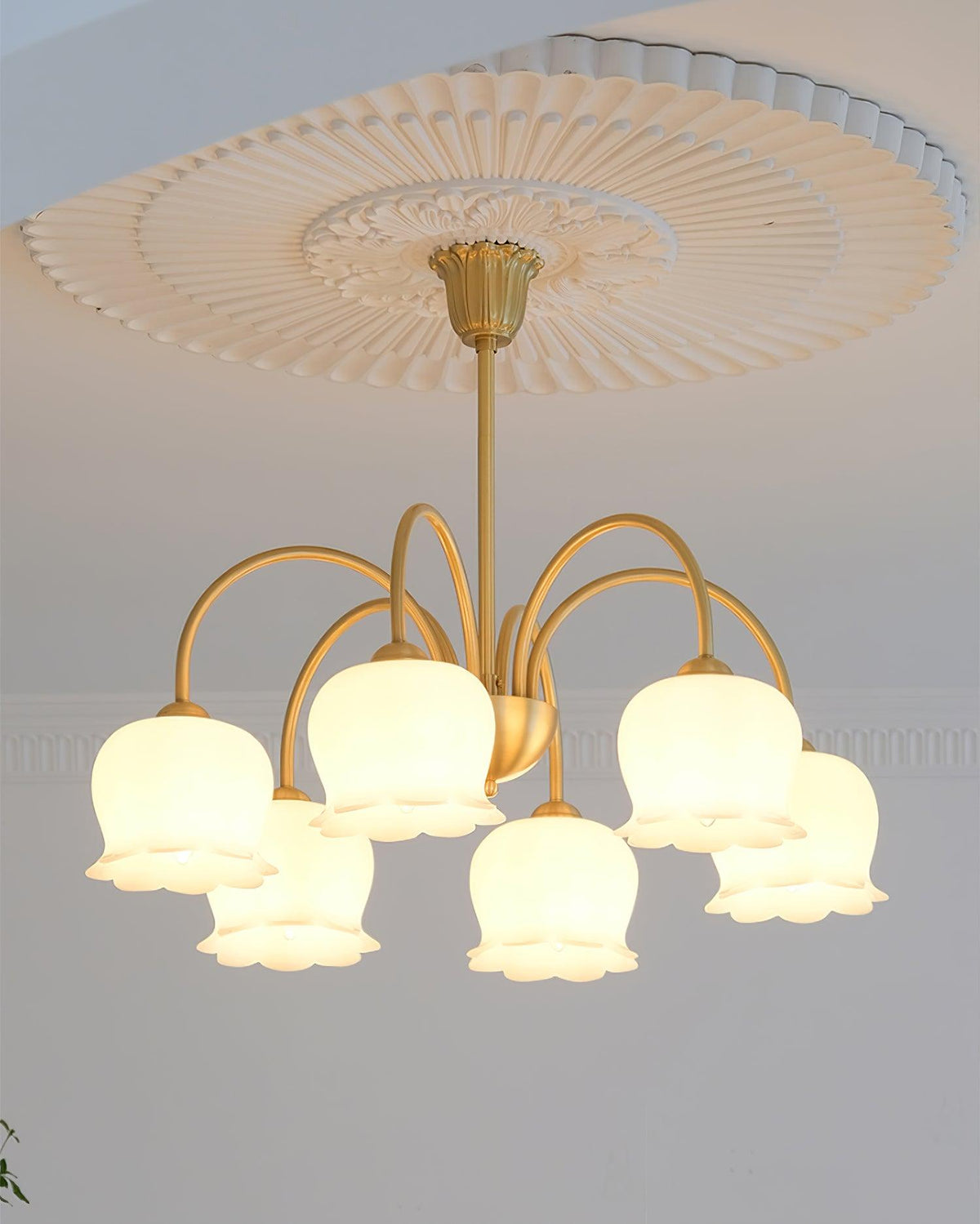 Arvella Chandelier Petal Glass Brass Floral Vintage-Neutral Decor