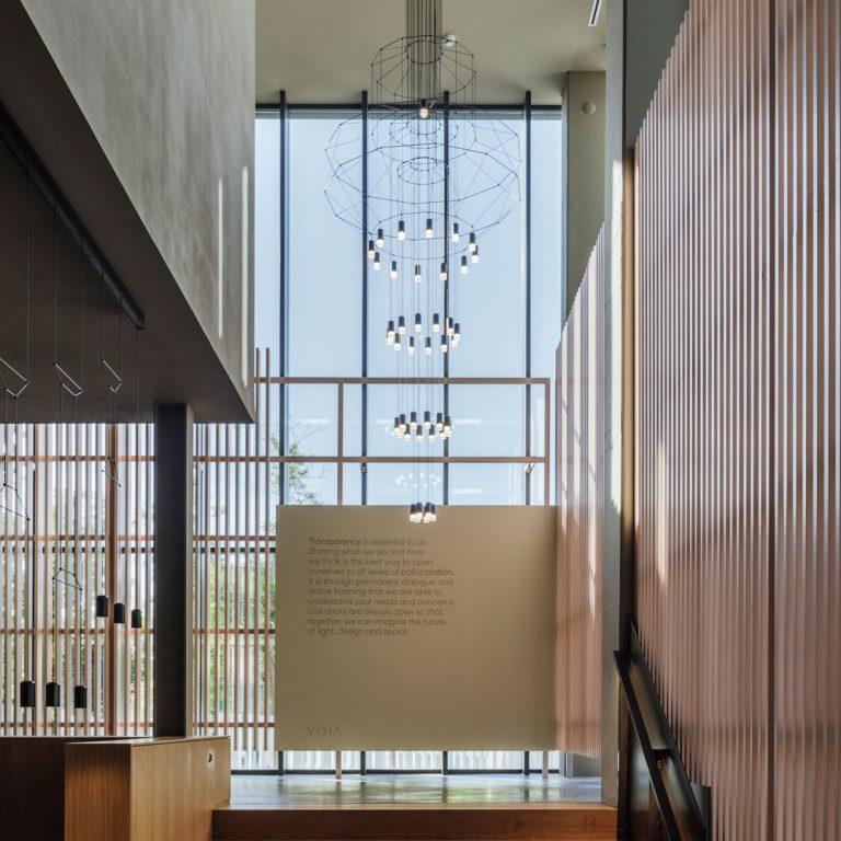 Soloris Lustre Lignes Noir Structure Métallique LED