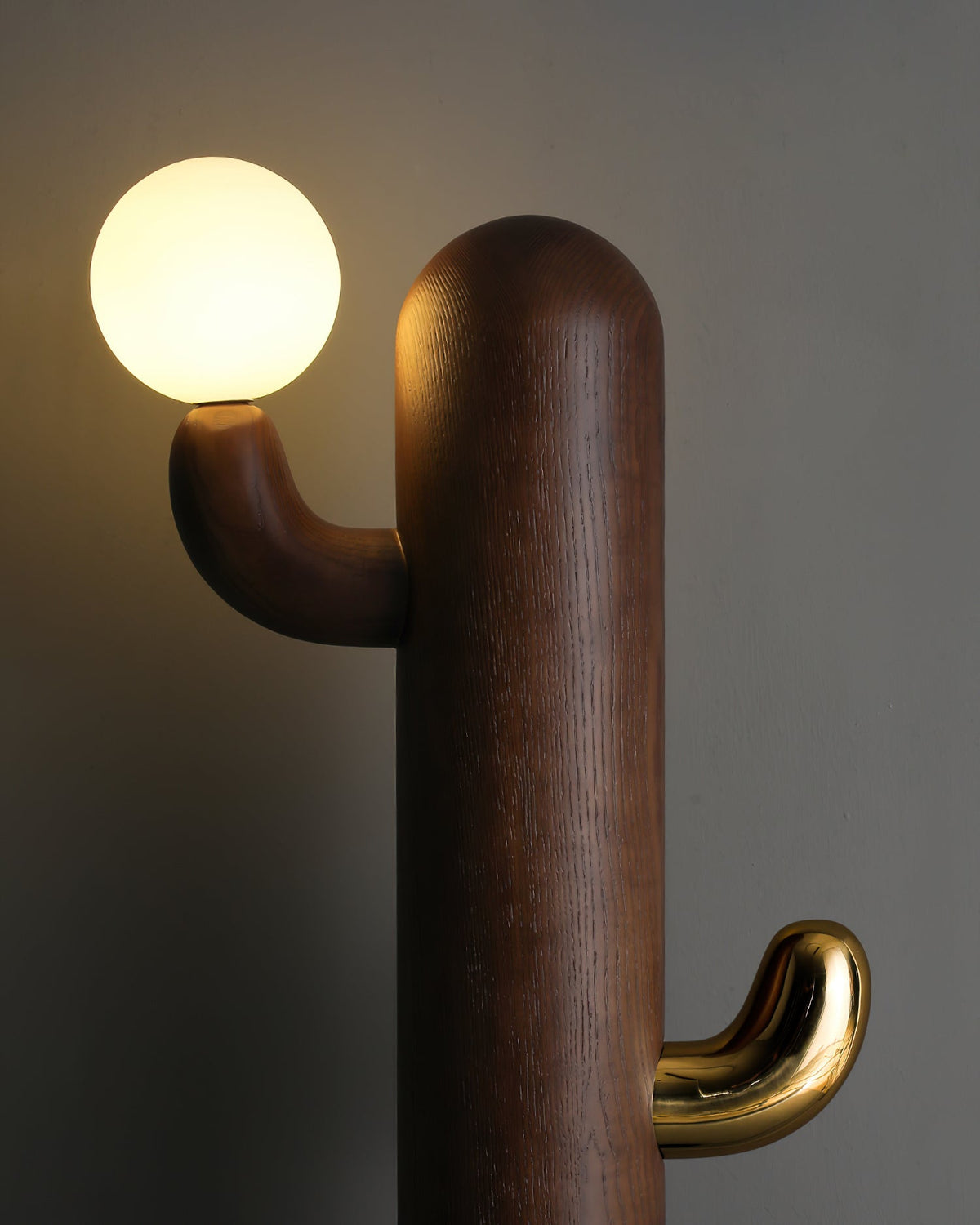 Caltus Lampadaire
