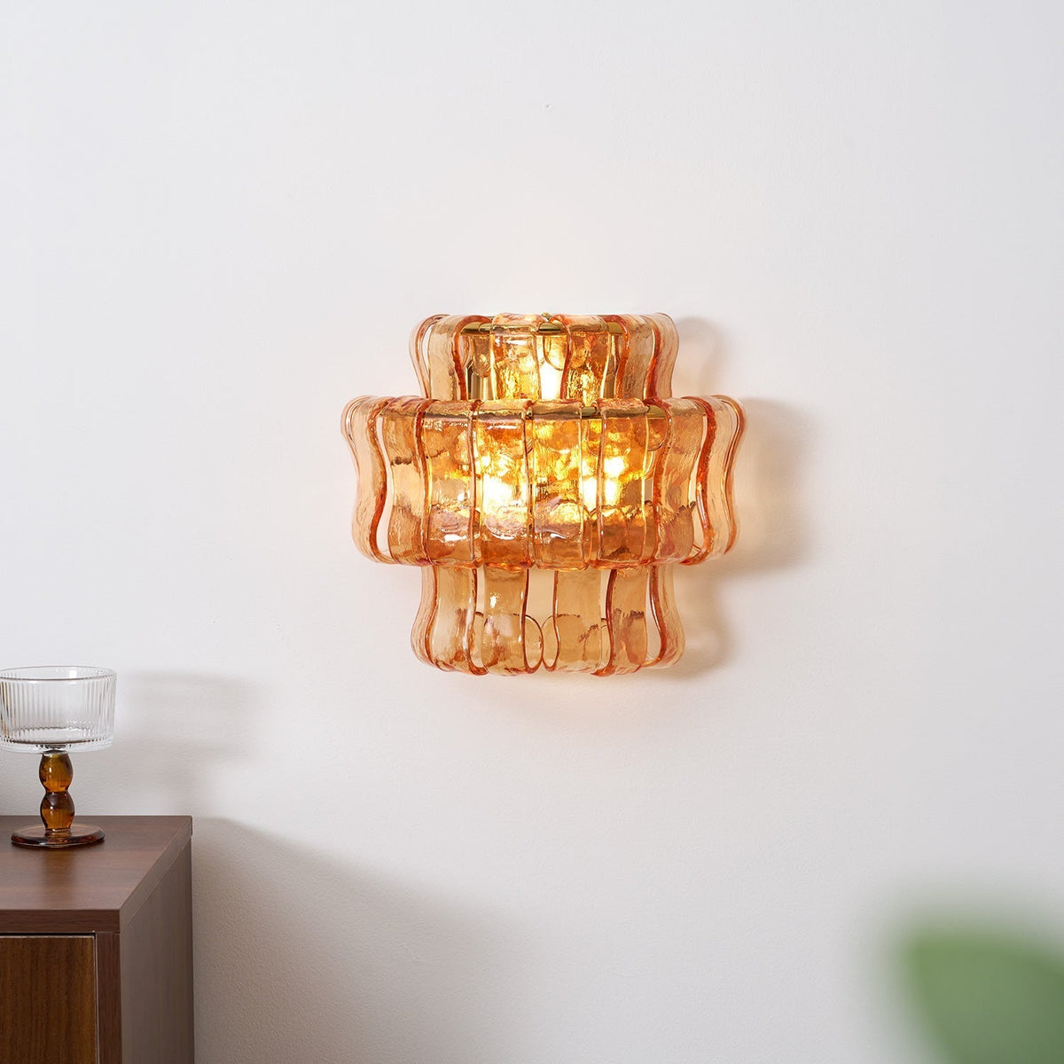 Albano Wall Lamp in black glass, front view.