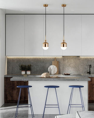 Oliver Suspension minimaliste