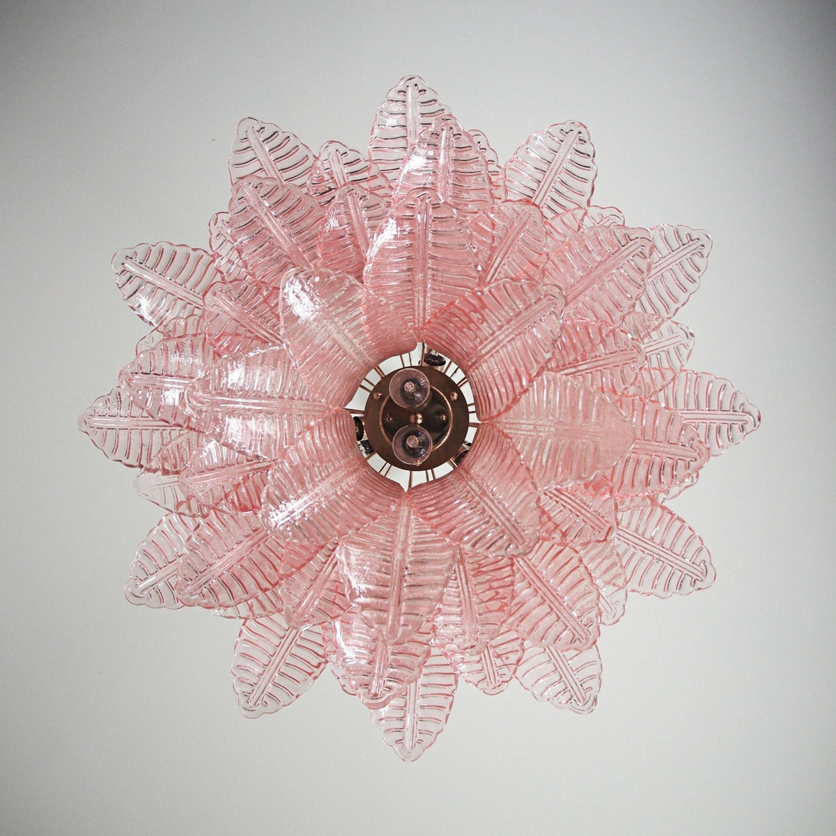 Lysiana Lustre Rose Feuille Verre Superposé Gracieux Luxe