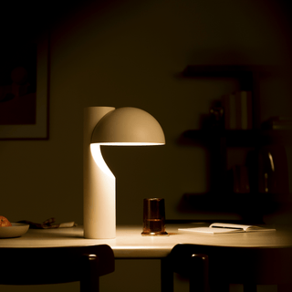 Arcora Minimalist Table Lamp-Neutral Decor