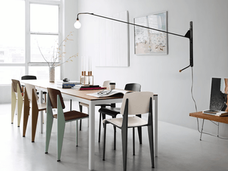Black Long Arm Wall Lamp-Neutral Decor