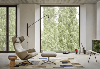 Black Long Arm Wall Lamp-Neutral Decor